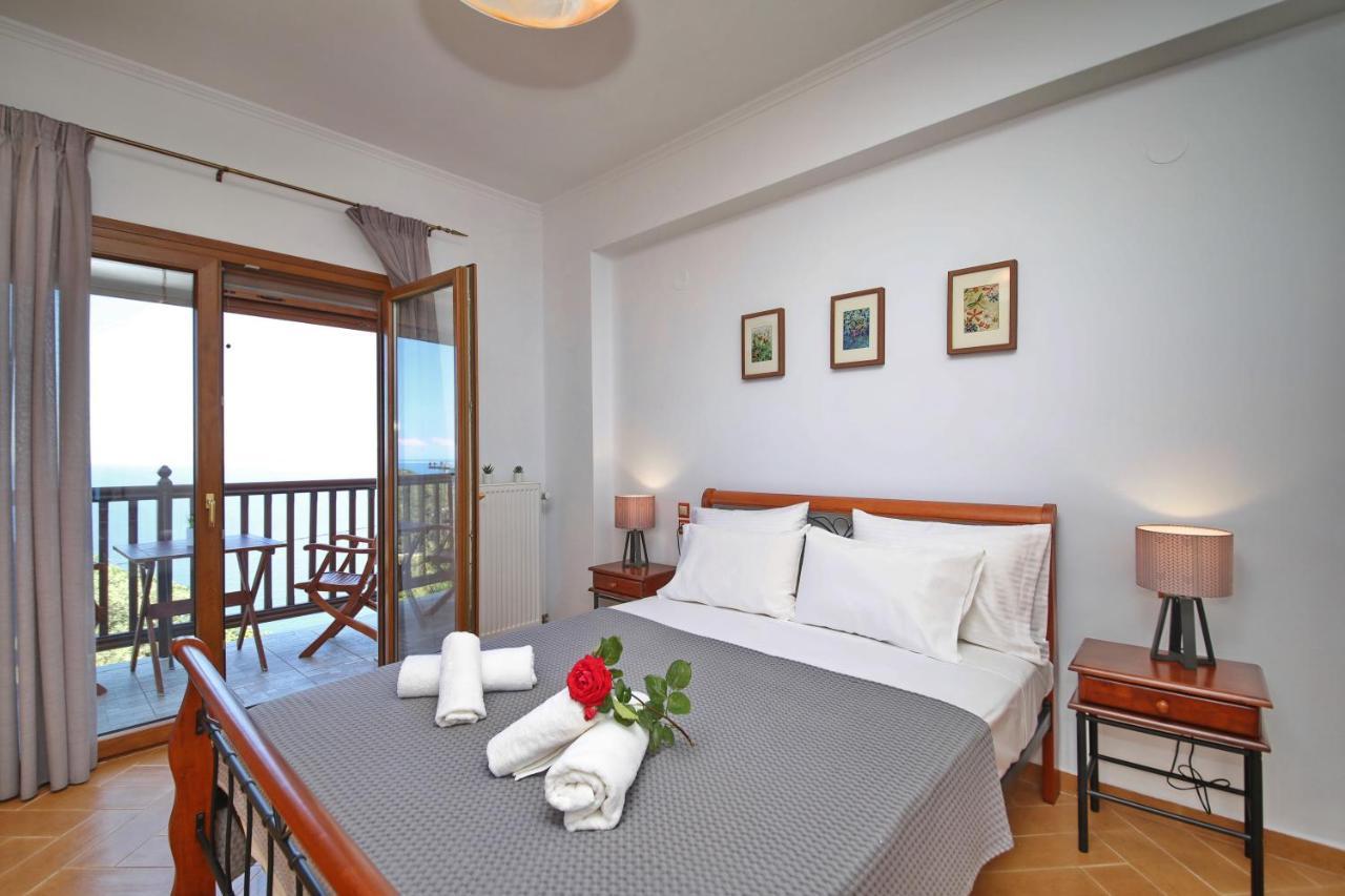 Villa Margini, Aegean Views , Pool Villa, Skopelos Exteriör bild